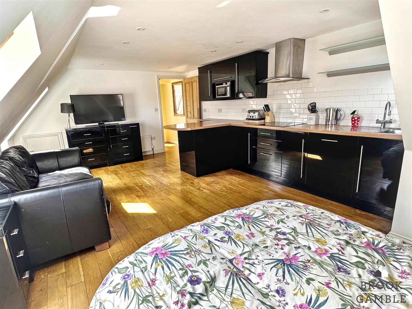 4 Bedroom House. Milton Road in Eastbourne,  32